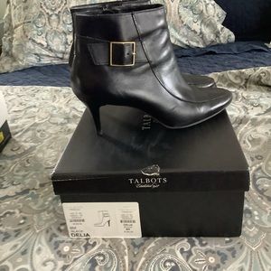 Talbots size 8 Black Booties